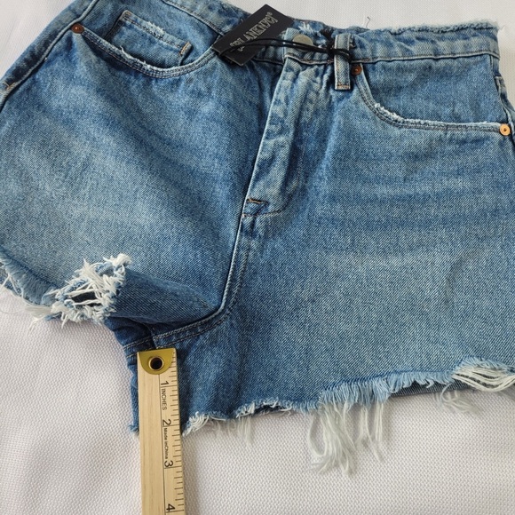 NWT Blank NYC Light Blue Jean Shorts size 27 - Picture 11 of 11